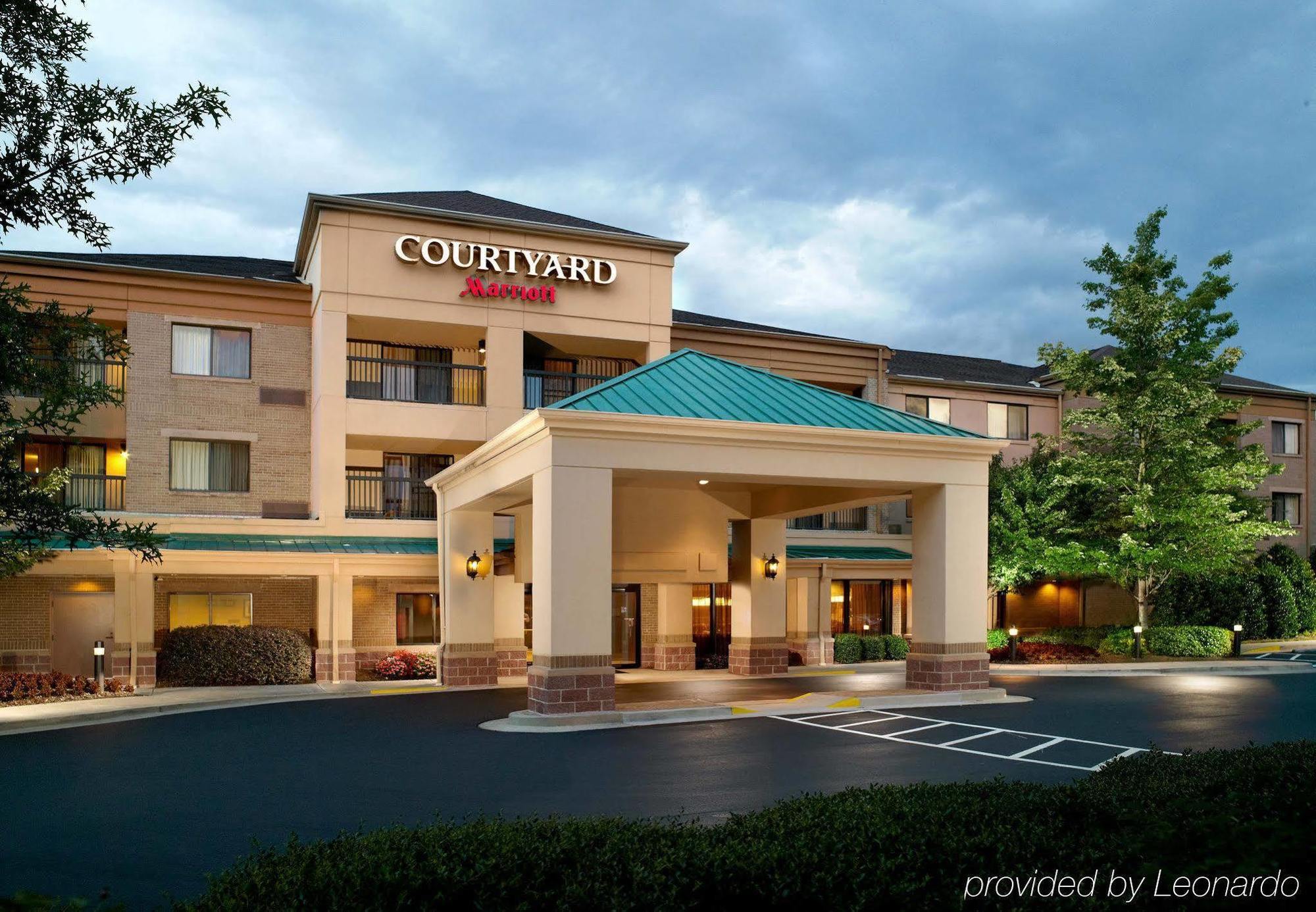 Отель Courtyard By Marriott Atlanta Альфаретта Экстерьер фото